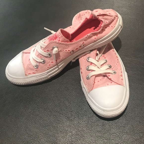 pink lace converse